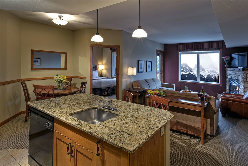 B&B Falcon Crest Lodge 1Br 1Pullout Canmore Esterno foto